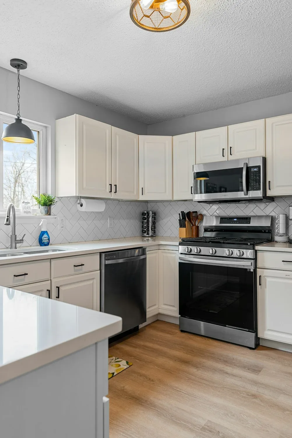 Custom Modular Kitchens